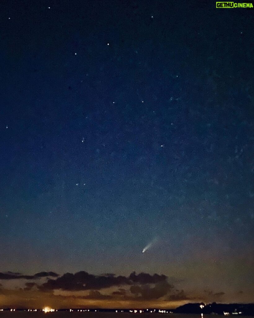 Neil deGrasse Tyson Instagram - Meanwhile, earlier this evening...‬ ⠀⠀⠀⠀⠀⠀⠀⠀⠀ ‪Comet NEOWISE, low in the sky, north by northwest, lurking below the Big Dipper.‬ ⠀⠀⠀⠀⠀⠀⠀⠀⠀ ‪July 14 , 2020‬ ‪An hour after sunset.‬ ‪Latitude: 41 degrees North. ‬ ⠀⠀⠀⠀⠀⠀⠀⠀⠀ ‪[ iPhone 11 Pro. Handheld. 4 sec exposure ]‬
