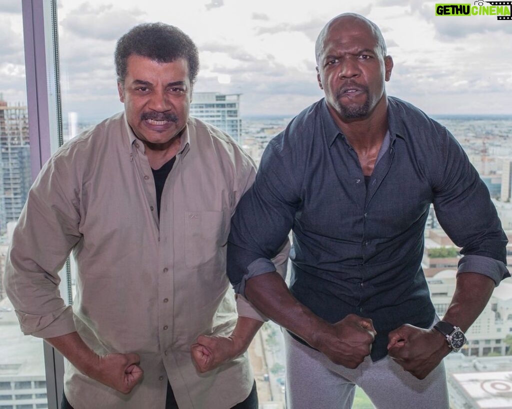 Neil deGrasse Tyson Instagram - Muscled actor @TerryCrews and I actually have very similar physiques. The only difference is that I’m 30% body fat and he’s 3% body fat. [Photo: by @broyal]