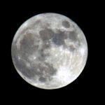 Neil deGrasse Tyson Instagram - ⠀⠀⠀⠀⠀⠀⠀⠀⠀ October 9, 2022 ⠀⠀⠀⠀⠀⠀⠀⠀⠀ Full Moon tonight. Rising at Sunset. Setting at Sunrise. ⠀⠀⠀⠀⠀⠀⠀⠀⠀ Not that anybody asked, but had this October Full Moon occurred three days earlier, then it would have fallen closer to the September equinox than did the September Full Moon, and would have become this year’s Harvest Moon.