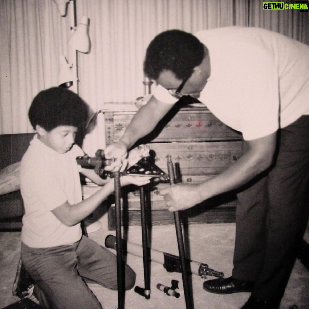 Neil deGrasse Tyson Instagram - ⠀⠀⠀⠀⠀⠀⠀⠀⠀ Happy Father's Day to all Dads out there. ⠀⠀⠀⠀⠀⠀⠀⠀⠀ My Dad, helping me assemble my first telescope, for my 12th birthday – a zillion years ago.
