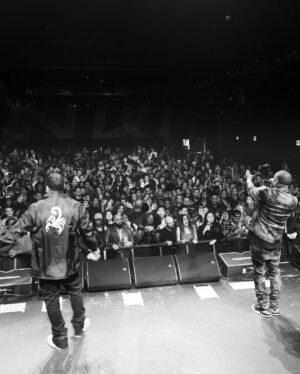 Nelly Instagram - Thank You New York!!! 🗽 #DerrtyYear @drinkmoshine