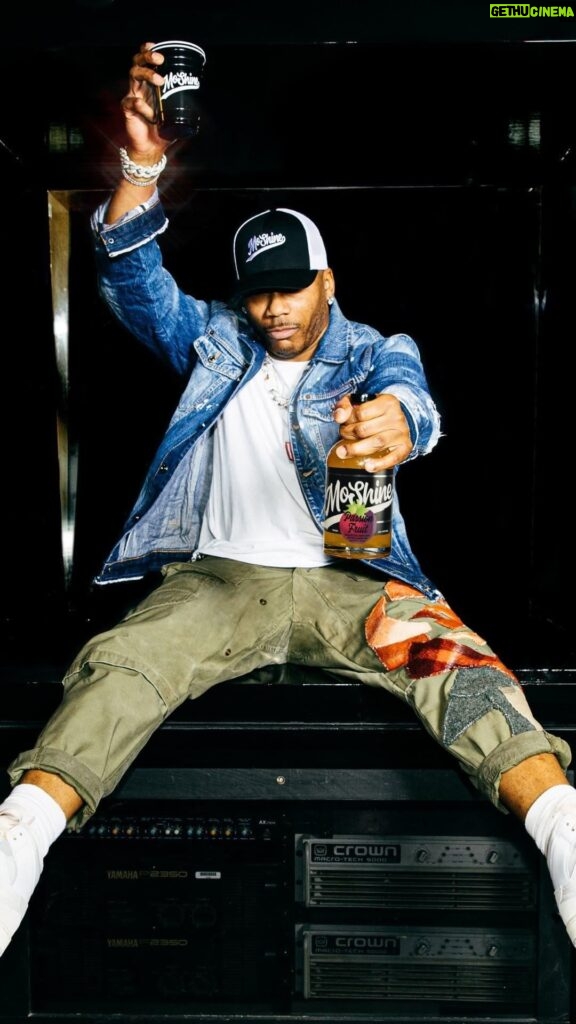 Nelly Instagram - ɪᴛ‘ꜱ ᴛɪᴍᴇ ᴛᴏ ᴛᴜʀɴ ᴜᴘ ᴀɴᴅ ʟᴇᴛ ᴛʜᴇ ᴍᴏ’ ꜰʟᴏ. Introducing @Nelly’s brand-new spirit, MoShine. Order now at 🔗 drinkmoshine.com. Let’s go!! #LETMOFLO