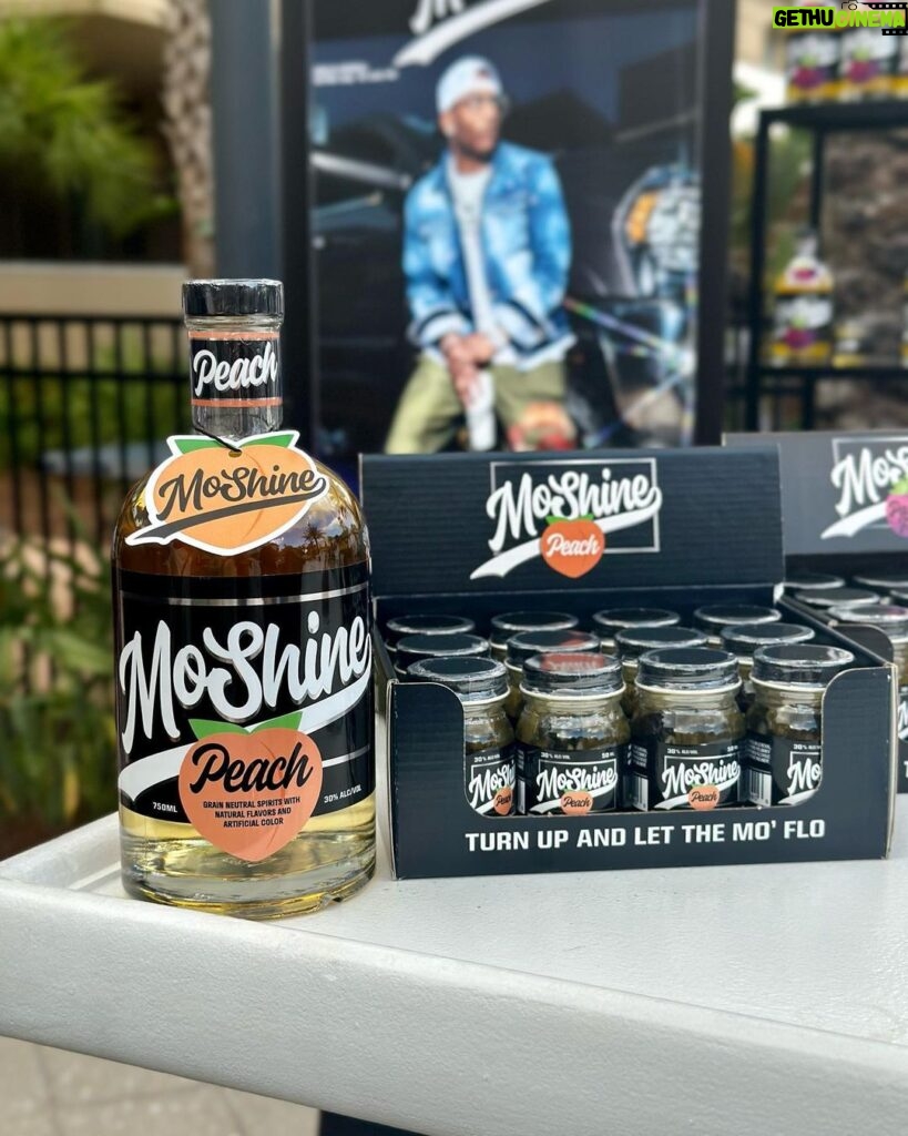 Nelly Instagram - Shout out to everybody who came out to @wswaaccess in Orlando!!! We had @drinkmoshine pouring all day!!! Get Ready!!!! We hittin’ the shelves near you soon. #derrtyyear