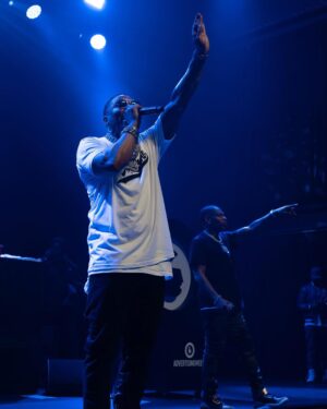 Nelly Instagram - Thank You New York!!! 🗽 #DerrtyYear @drinkmoshine