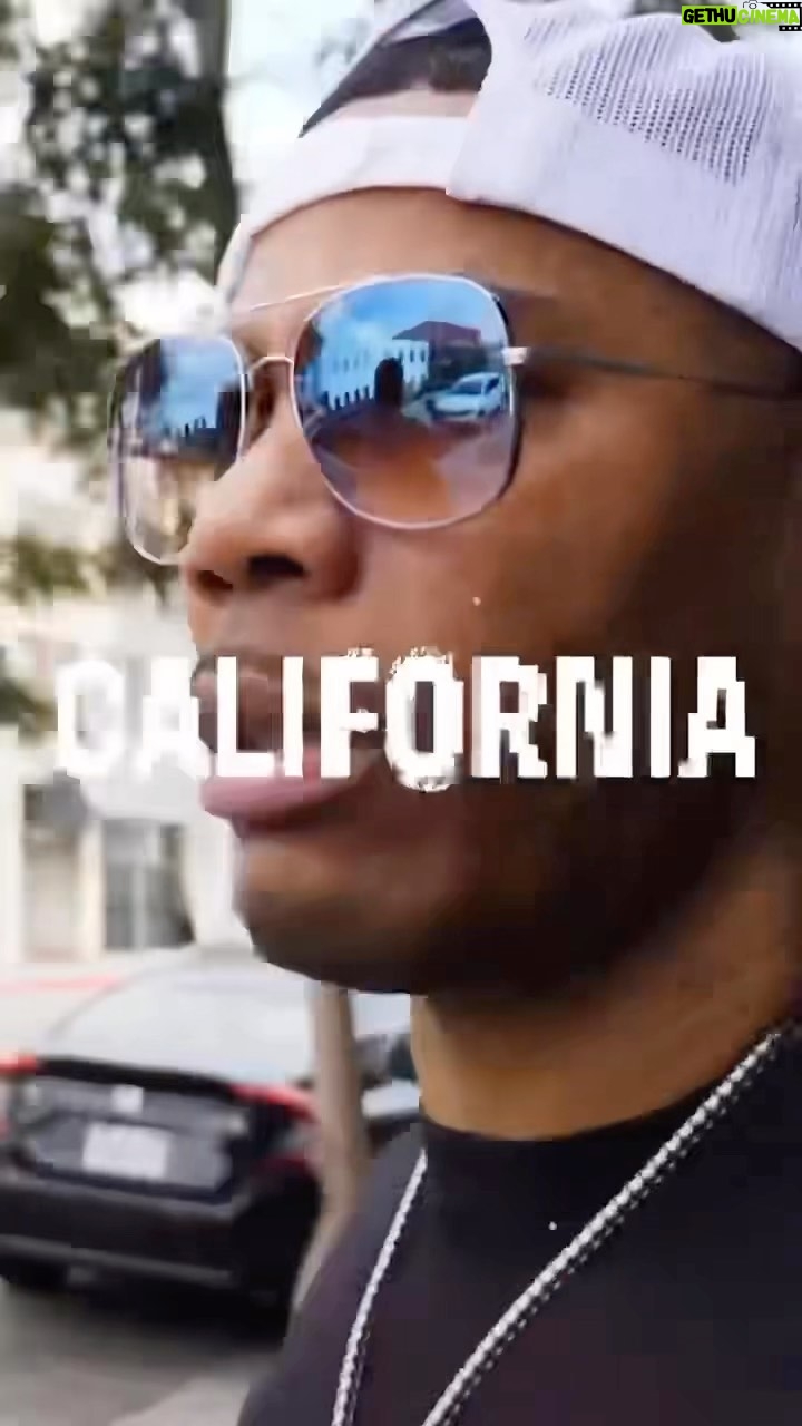 Nelly Instagram - Cali its official!!!! @drinkmoshine just touched down!!!! Go grab your bottles today and let’s get it poppin’. #LetMoFlo #DerrtyYear