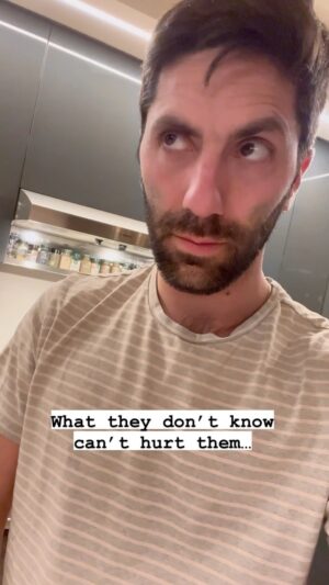 Nev Schulman Instagram - I call it: snackfishing 🥪