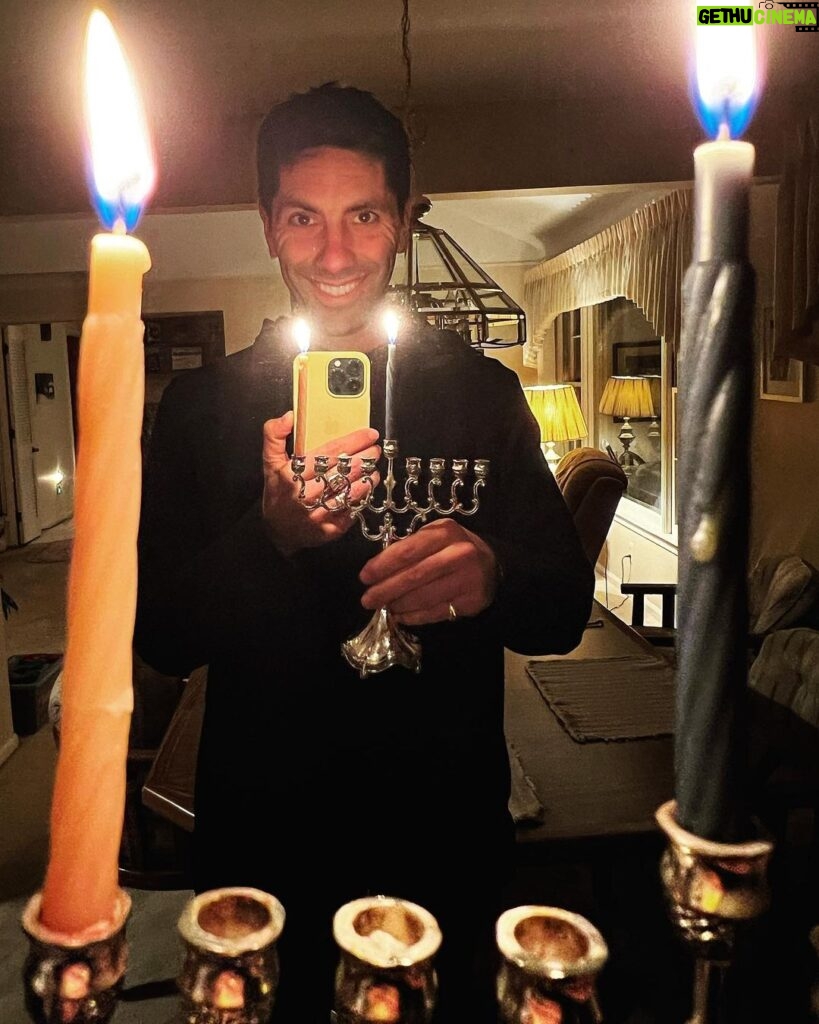 Nev Schulman Instagram - Sending love and light to you and yours this holiday season 💙 #HappyHanukkah
