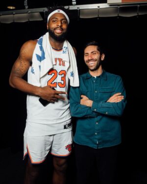 Nev Schulman Instagram - Things that happened at the Knicks game last night:
-Met @lesdogggg who showed me a drawing of her soul mate that her medium drew that she thinks might be me
-Was on the Jumbotron with @lauraperlongo 
-Randomly bumped into my brother @relson__ and uncle @baraschmcgarry 
-Hung out with @ericfuckingandre 
-Met the @knickscitydancers 
-Got to watch my boy Mitch bring home the WIN!
An absolutely epic night! Thank you @thegarden