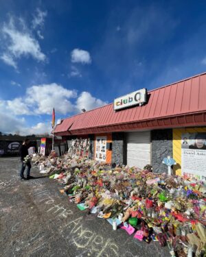 Nev Schulman Instagram - Such unimaginable sadness. Such devastating loss. Such incomprehensible hatred. 
Yet somehow instead of fear, violence or anger, there is only love, community and support here. We have to find a way forward together with compassion and understanding.

#guncontrol #translivesmatter #loveislove #vote