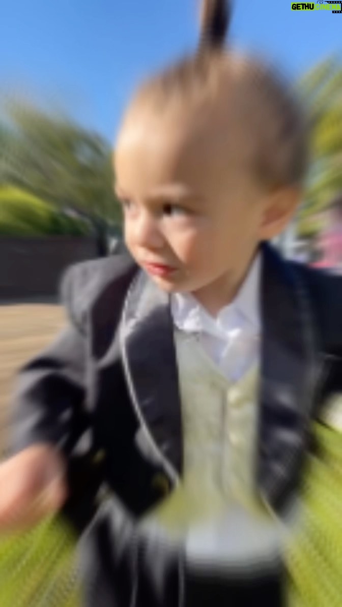 Nev Schulman Instagram - every groomsman ever… 🤣