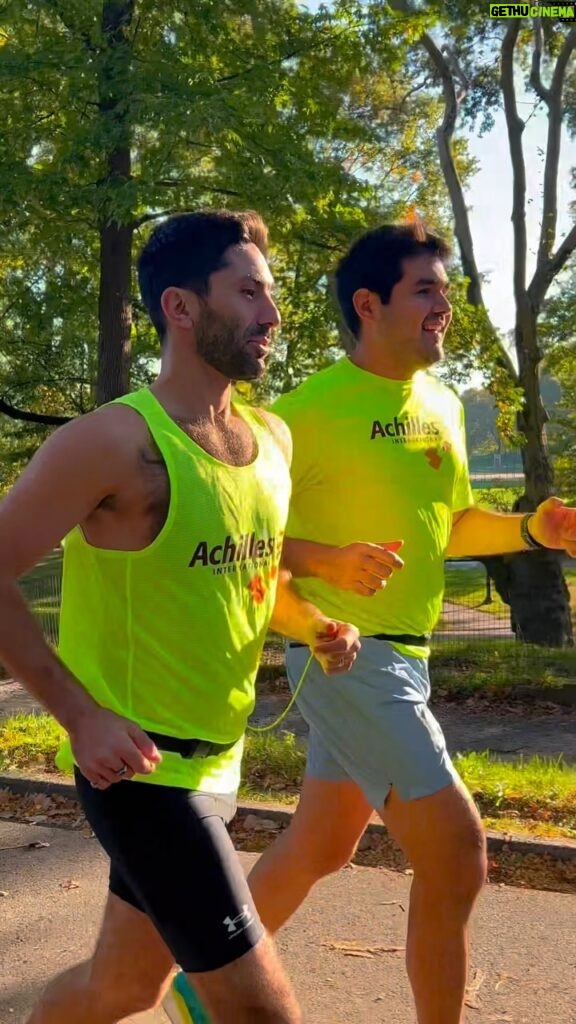 Nev Schulman Instagram - “Many have sight, but few have vision.” I’m so honored to be running as a guide in this years NYC Marathon for this incredible man. Francesco is a completely blind elite para-triathlete and para-cyclist with two national podiums and several first place wins. In addition to helping people of all abilities get into endurance sports, he also trains people like me to guide blind athletes. I am so incredibly humbled to be running with Francesco as part of the Achilles foundation, and can’t wait to joke about crossing the finish line a few times during the race…🤣 🎥 @kelvin.social