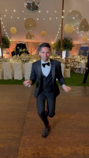 Nev Schulman Instagram - trying to find your seat at the wedding…
🪑🪑🔬🪑🪑🕵️‍♂️🪑🪑