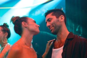Nev Schulman Instagram - Find someone who looks at you like this. It’s the best feeling in the whole wide world.