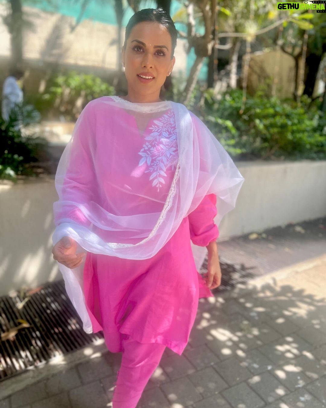 Nia Sharma Instagram - Om Namah shivay! #mahashivratri2024π±πβ₯οΈspecialππ©π±πΏποΈπππ₯°π₯°β₯οΈ