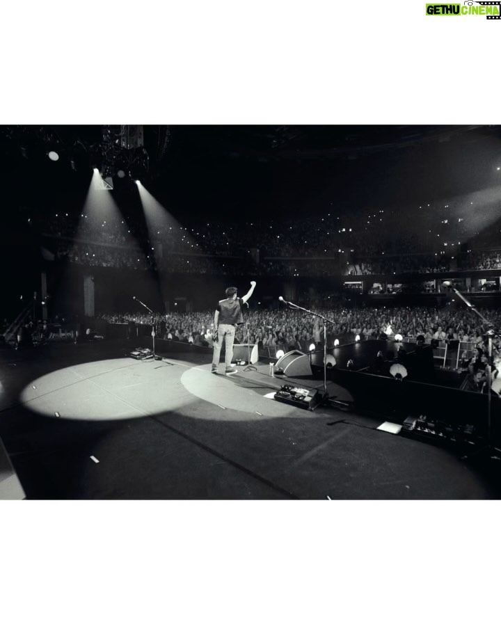 Niall Horan Instagram - Night Seven Glasgow OVO Hydro