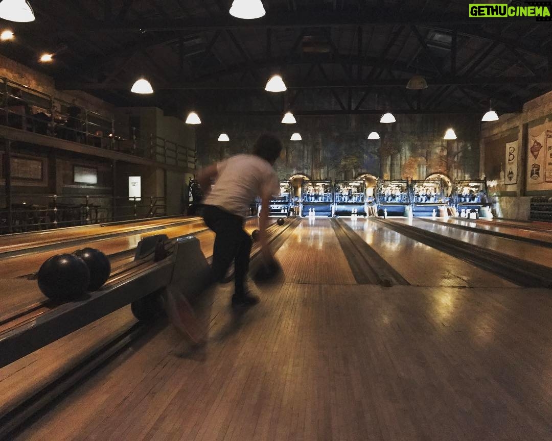 Nick Robinson Instagram - Mark it Zero. #overtheline