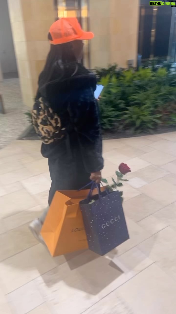 Nick Young Instagram - Happy Valentine’s Day lol I had enough 😂😂😂 she try to pull a fast one