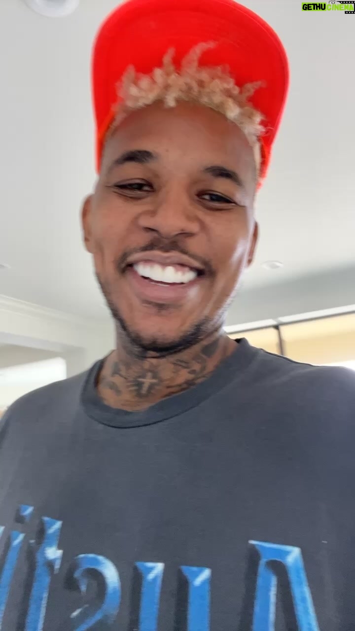 Nick Young - 35.9K Likes - Stop with the fake knock out lol 1-0