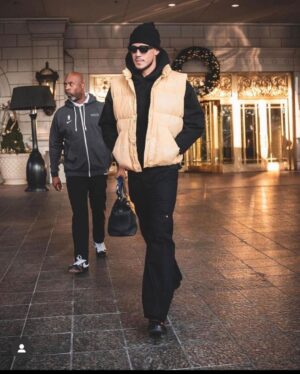 Nick Young Instagram - Swaggy’s Fits of the week we got some new faces… here on #GetYourFitOff so far my MVP race is getting closer Brook. JC and SGA