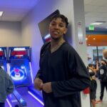 Nick Young Instagram - Made a bet with @keonnanecole for some Bunz .. if I win you no what I need that 3000 if she win she get whatever she want … and she went so hard to beat me lol , that’s crazy she ain’t tryna touch me that bad lol 😂😂😂 dang near broke a record in the game … aye too my corner homies stay single 😂😂😂😂