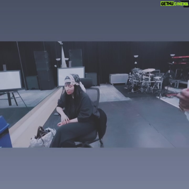 Nicki Minaj Instagram - swipe through to 10 for some REALLY special BTS videos. Excited is an understatement. So grateful. For the BEST team on earth… & for the Barbz…🎀 This is unheard of territory for ppl like me. This tour is about to redefine so much in the culture. So soooo proud of my TEAM. I LOVE THEM FRM THE BOTTOM OF MY HEART. I can’t believe how BLESSED this lil island girl is. To GOD be the GLORY. Filled with gratitude. In awe of what you guys are about to witness. Thank you for having patience with me for the last 5 years. We here now. We are REALLY HERE!!!!!! BARBZ!!!!!!!!!!!!!!!!!!!!!!!!!!! Stand TF UP!!!!!!! It’s OFFICIAL!!!!!! New country UNLOCKED for the #PinkFriday2WORLDTour!!! Already my BIGGEST TOUR to date. 🇮🇪🇮🇪🇮🇪 DUBLIN!!!!!! I promise you that we are about to make the most magical memories together. Can’t wait to see you!!!!!!! 🇮🇪🎀🥳 #GAGCity begins in 4 DAYS and more countries LOADING…😛🎫☺️🥰😉😘