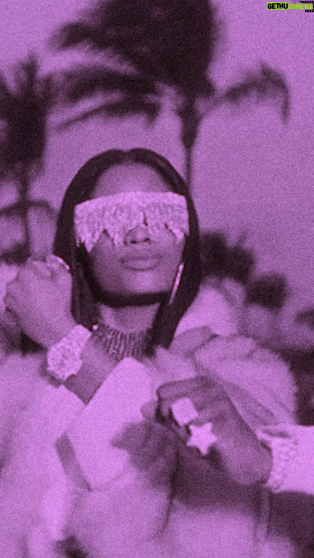 Nicki Minaj Instagram - Attention residents of #GAGCITY!!! Pink Friday 2 is taking over the world. Tickets for all shows are on sale now with more inventory added 🥳💞