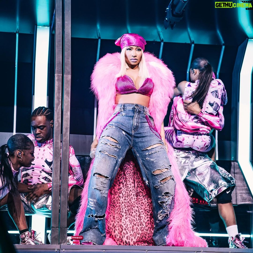 Nicki Minaj Instagram - 📸 @grizzleearts Denver Denver, Colorado