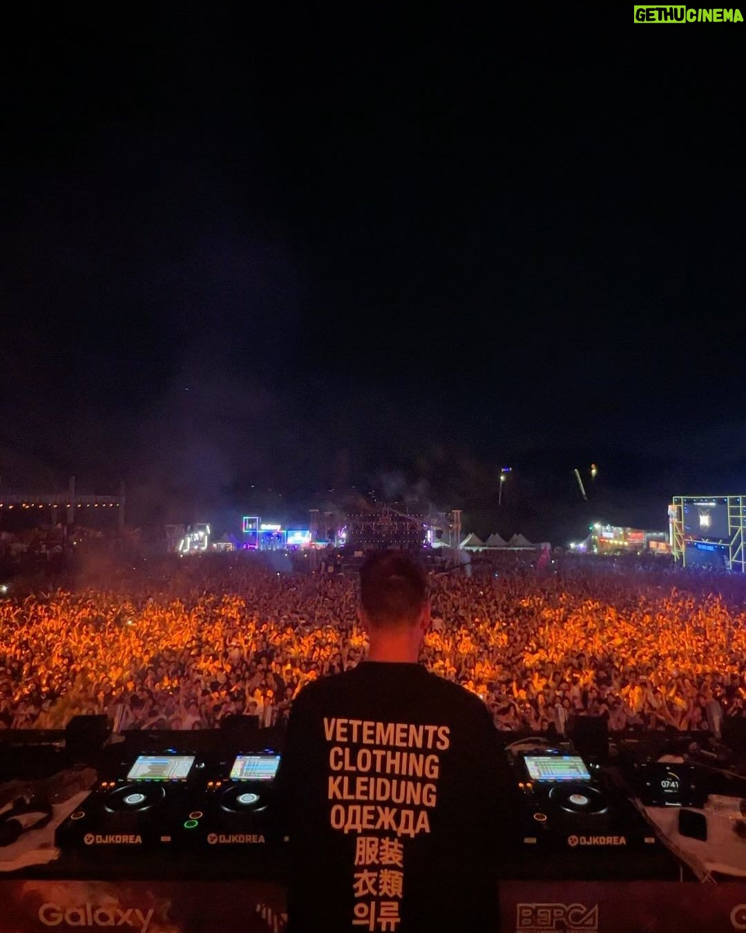 Nicky Romero Instagram - Reflecting on 2023 filled with memorable moments. Grateful for the love and support throughout this incredible journey, also I hope the world heals a bit, and that people will find and love each other a bit more again ❤️💫 2024, I’m excited about releasing a wave of new music, some insane collabs, play live instruments on stage and also play lots of mariokart. Thank you and hope to see you soon! 🥰