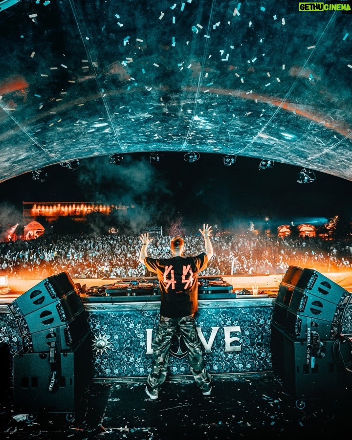 Nicky Romero Instagram - TOMORROWLAND 2023 thank you so much, this is one for the books again! Swipe for my favourite moments ❤️ Tomorrowland