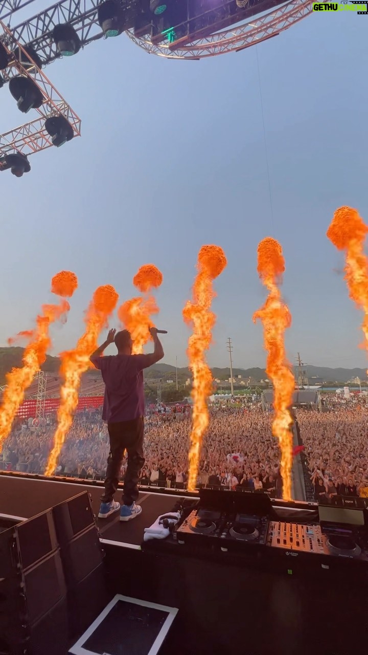 Nicky Romero - 24.5K Likes - The biggest reaction of my set right now π Track id?