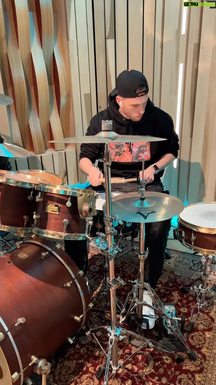 Nicky Romero Instagram - What song is this? 👀 Instigate Studios