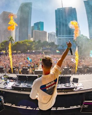 Nicky Romero Instagram - ULTRA 2023! ❤️ What’s your favourite ID? Full set link in bio