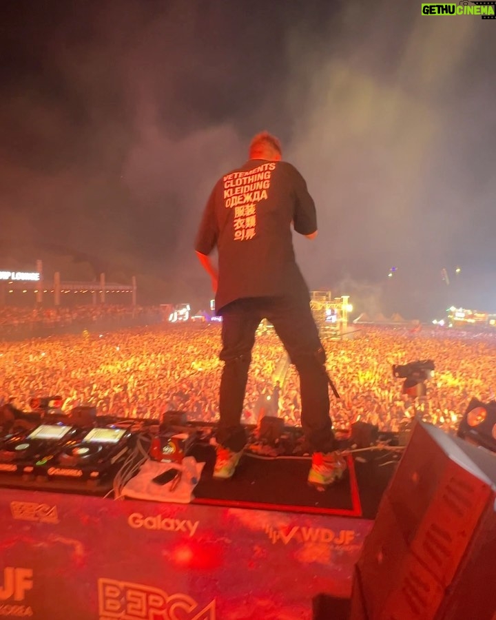Nicky Romero Instagram - SUMMER 2023! ❤️ You guys were incredible, what is your favourite memory? Around The World