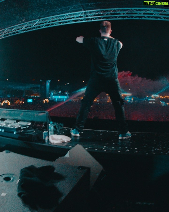 Nicky Romero Instagram - SUMMER 2023! ❤️ You guys were incredible, what is your favourite memory? Around The World