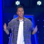 Nicky Romero Instagram - Wat een ongekend mooie avond, en wat een mega avontuur om dit te mogen meemaken. Ik wil iedereen bedanken die heeft meegedaan, de productie, het team en natuurlijk alle talenten uit mijn team @mikkivanwijk @bastiansteven @nikkiborn_ en extreem trots dat er iemand uit Team Nicky het programma heeft gewonnen; @gideonluciana wat jij hebt neergezet is ongekend en ik weet dat dit het begin is van een prachtige carrière. This is your time to shine! 💫 Naast alle talenten heb ik zelf ook een hoop mogen leren. Waar ik normaliter zelf op het podium sta en enorm mijn best doe om alles eruit te halen, mocht ik nu aan de zijlijn staan om voor mijn talenten alles eruit te halen. Waar ik in het begin ook best een beetje onzeker was van mijn positie als producer naast mega goede zangers/zangeressen is gebleken dat wij als team een mega prestatie hebben neergezet. ❤️ Daarnaast ben ik trots dat we als team hiermee ook 30.000 euro aan stichting leukemie hebben mogen doneren. Ik hoop natuurlijk dat er nog veel onderzoek mag worden gedaan om een steentje bij te dragen aan de gezondheid van mensen die het verdienen. ❤️ - What a beautiful evening, and what an adventure it’s been experiencing this. I want to thank everyone who participated, the production, the team and of course all the talents from my team @mikkivanwijk @bastiansteven @nikkiborn_ and of course extremely proud that someone from Team Nicky won the program; @gideonluciana what you have created is unbelievable and I know this is the start of a wonderful career. This is your time to shine! 💫 In addition to all the talents, I have also been able to learn a lot myself. Normally I stand on stage by myself and do my very best to get everything out of it, now I’m standing on the side to get the most out of my talents. I have to say that in the beginning I was also a bit unsure of my position as a producer next to mega good singers, but in the end we have achieved a mega performance as a team. ❤️ In addition, I am proud that we have also been able to donate 30,000 euros to the leukemia foundation as a team. I hope that a lot of research can be done to contribute to the health of people who deserve it. ❤️ Mediapark Hilversum