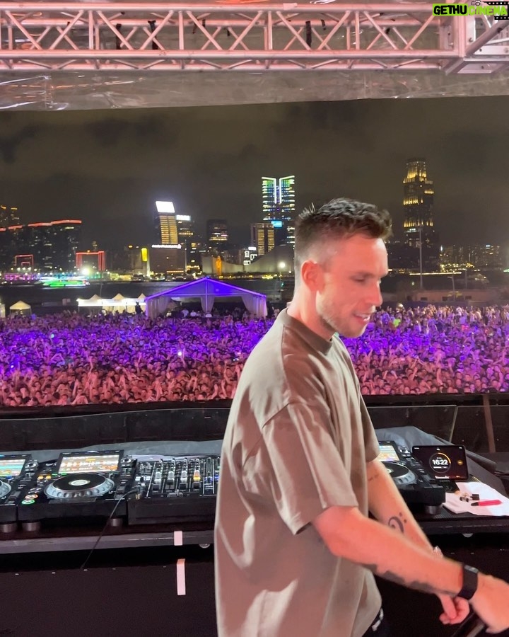 Nicky Romero Instagram - Which of these brand new ID’s should I release first? 👀 #nightvision Hong Kong, China