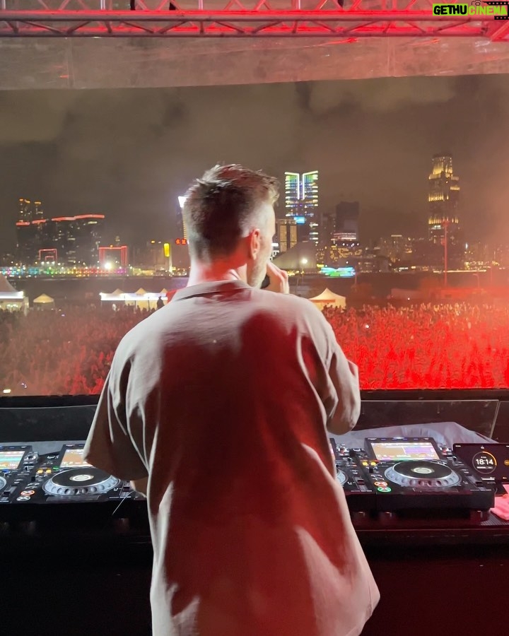 Nicky Romero Instagram - Which of these brand new ID’s should I release first? 👀 #nightvision Hong Kong, China