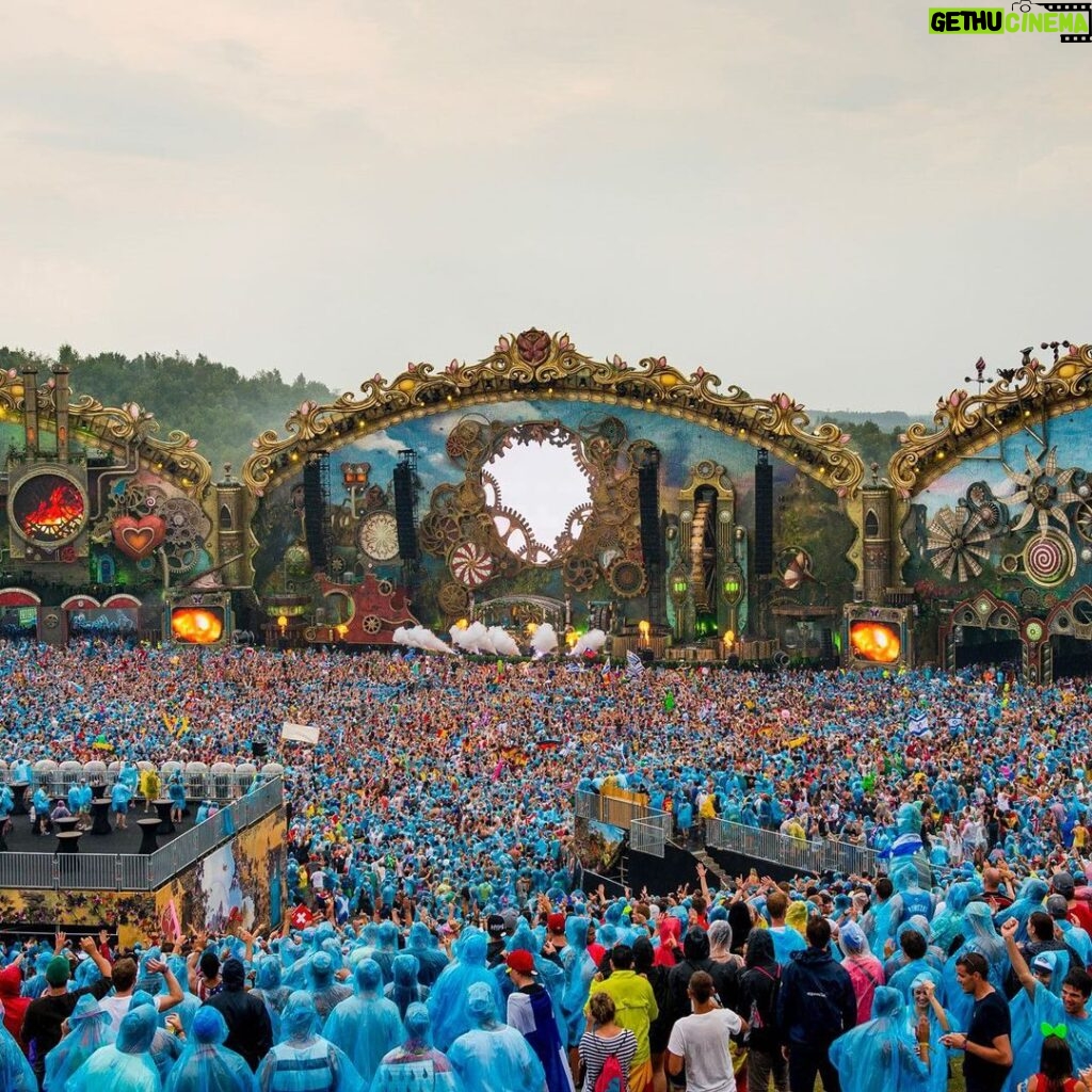Nicky Romero Instagram - One week left until @tomorrowland 👀 What is your favourite moment? Tomorrowland