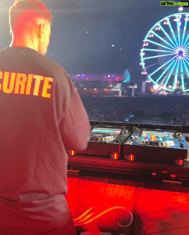 Nicky Romero Instagram - Festivalseason is here! 😍 @freshtival & @7thsunday thank you for an amazing weekend in my home country! 🇳🇱 What is your fav drop? Netherlands
