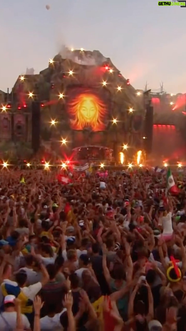 Nicky Romero - 34.2K Likes - Down Memory Lane, 2013. @afrojack, @davidguetta and @nickyromero played an exclusive set at The Arising of Life MainStage.