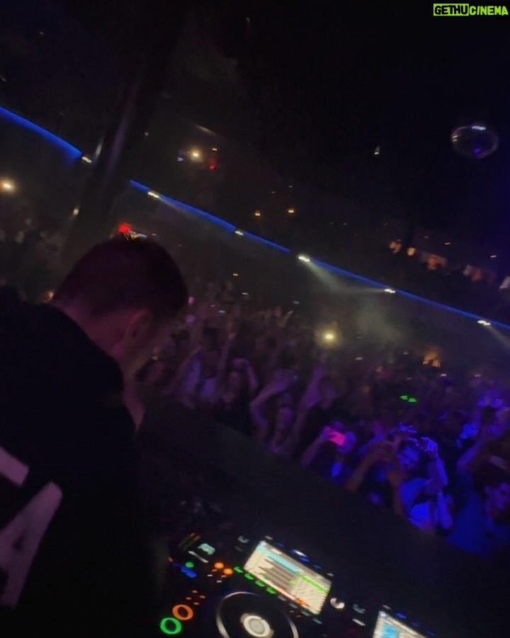 Nicky Romero Instagram - Lets go 2024 π« What sound should come back this year? Here some ids of last weekend π thank you πΊπΈπ¨π¦