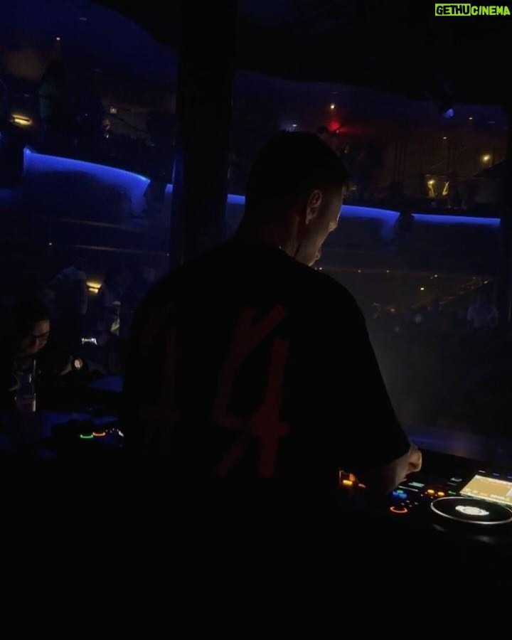 Nicky Romero Instagram - Lets go 2024 π« What sound should come back this year? Here some ids of last weekend π thank you πΊπΈπ¨π¦