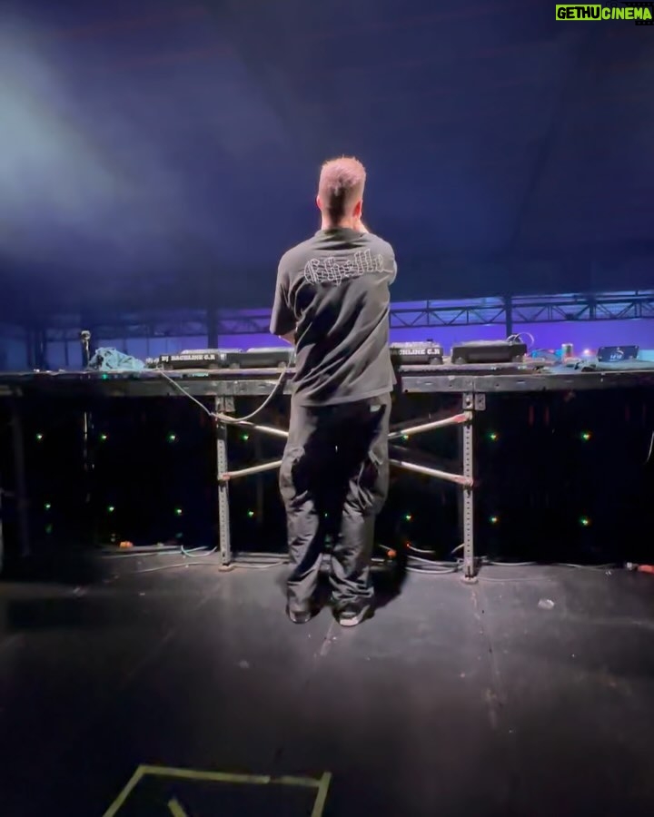 Nicky Romero Instagram - Costa Rica eres mi familia 🇨🇷❤️