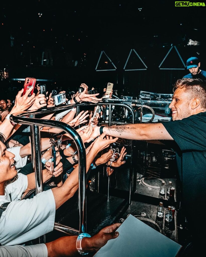 Nicky Romero Instagram - It’s still one of the most special feelings to see all of my fans wherever I travel around the world. The effort people take to get to a show is something I’ll never take for granted. Love you guys ❤ Around The World