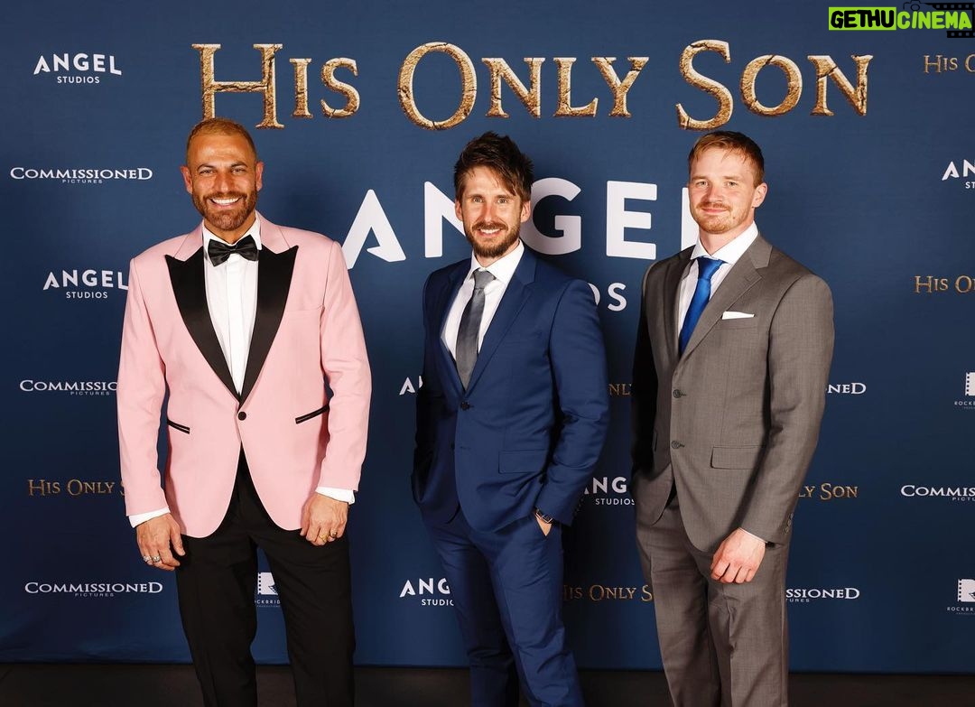 Nicola Mouawad Instagram - HIS ONLY SON U.S. PREMIERE🌟 suited by my friend @moamenawadofficial 💫 @angelstudios_inc Thank you so much for making this happen.. YOU guys took this to another level ⭐️ @davidhelling @manmanroman i m forever thankful to you super dear friends 💛💛 @saraseyed @ottaviotaddei @dan_eldasilva @sarah.kaney @juliagogo @nickcinewalker and all @hisonlysonfilm s beautiful cast & crew: Thank you for a one of a kind journey 💛 a special shoutout to an amazing man who believed in this movie and worked hard to make it happen but who sadly is not here to celebrate with us.. Our Producer Mike Kaney whose amazing support not only to the movie, but to me personally, is something I will forever be thankful for.. this man who while knowing he was living his last days kept thinking of me and supporting me till his last minute.. on all levels 💫 USA