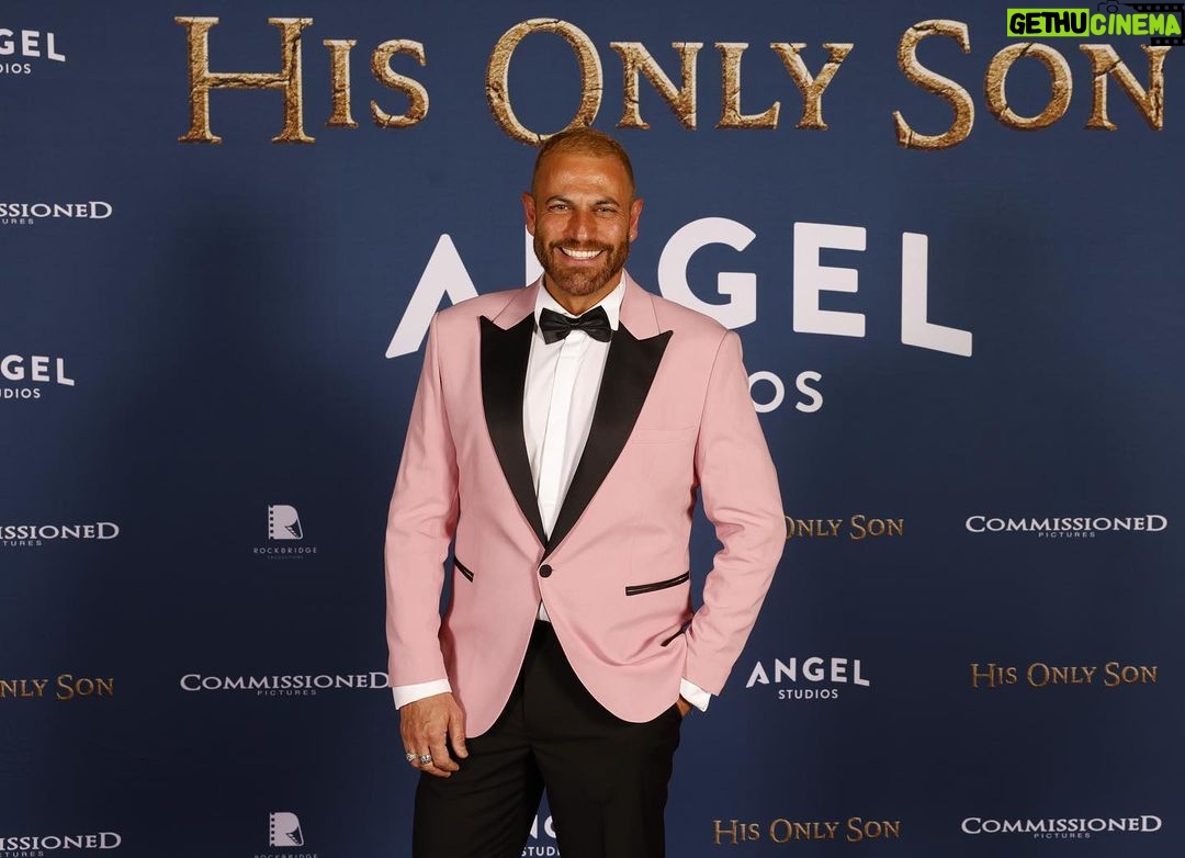 Nicola Mouawad Instagram - HIS ONLY SON U.S. PREMIERE🌟 suited by my friend @moamenawadofficial 💫 @angelstudios_inc Thank you so much for making this happen.. YOU guys took this to another level ⭐️ @davidhelling @manmanroman i m forever thankful to you super dear friends 💛💛 @saraseyed @ottaviotaddei @dan_eldasilva @sarah.kaney @juliagogo @nickcinewalker and all @hisonlysonfilm s beautiful cast & crew: Thank you for a one of a kind journey 💛 a special shoutout to an amazing man who believed in this movie and worked hard to make it happen but who sadly is not here to celebrate with us.. Our Producer Mike Kaney whose amazing support not only to the movie, but to me personally, is something I will forever be thankful for.. this man who while knowing he was living his last days kept thinking of me and supporting me till his last minute.. on all levels 💫 USA
