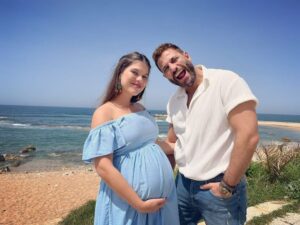 Nicola Mouawad Instagram - getting closer to THE #date .. we ll soon be #3 😀 رح نصير #٣ قريبًا 🍭 #family #love 🍼 #nicolasmouawad #beirut #lebanon #cairo #egypt #actor #acting ‎#نيقولا_معوض #بيروت #لبنان #القاهرة #مصر صور (لبنان)