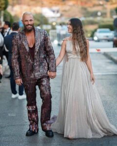 Nicola Mouawad Instagram - some #real #paparazzi #shots by @sentido.photography 💛 @georgeshobeika my suit 💫 @hassidrissofficial her dress styled by @islam.mitwally 🌟 #nicolasmouawad #beirut #lebanon #cairo #egypt #actor #acting #نيقولا_معوض #بيروت #لبنان #القاهرة #مصر