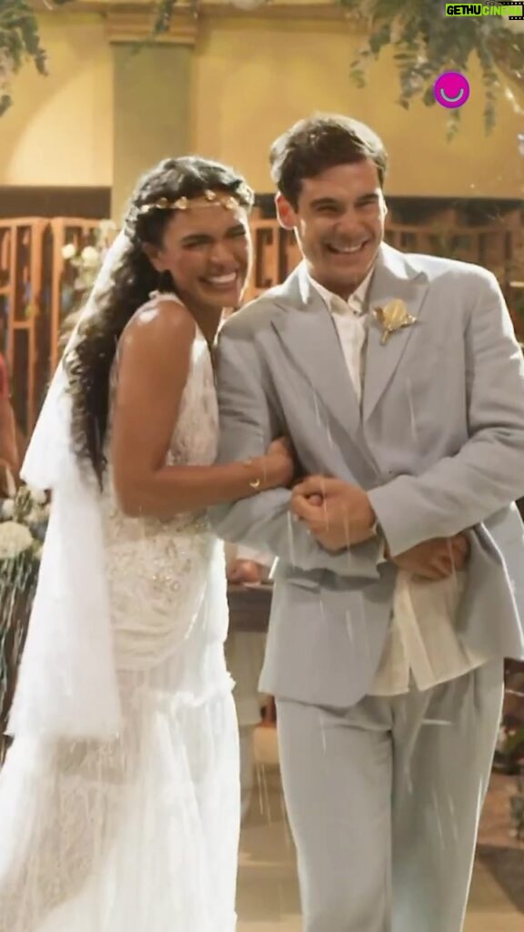 Nicolas Prattes Instagram - #FUZUÊ 📺 Preparem os lencinhos! 🤧 Luna e Miguel se casaram e celebraram a união em uma linda cerimônia na Fuzuê. Impossível não amar esse casal! 💖