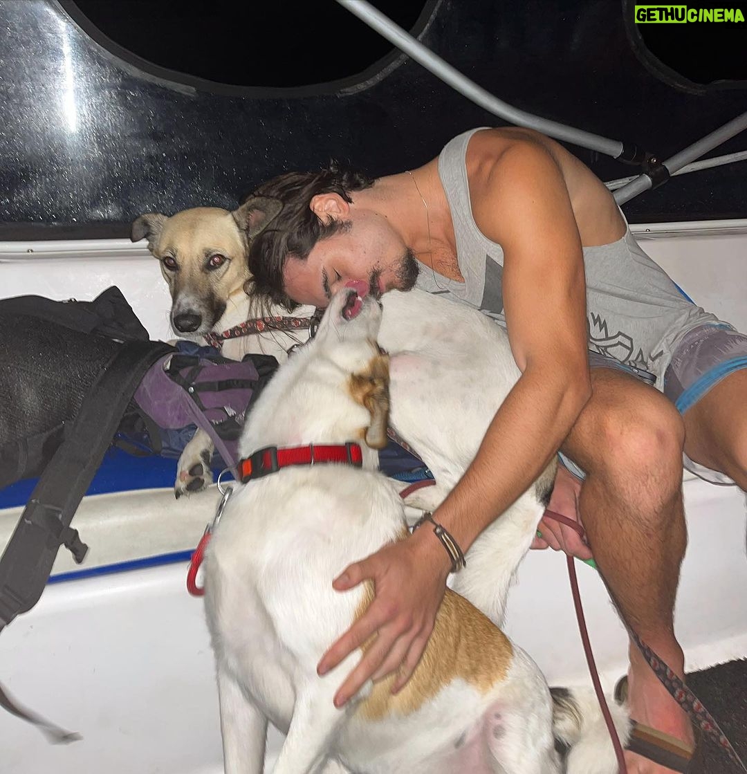 Nicolas Prattes Instagram - Nossas Noites No Barco 🛶